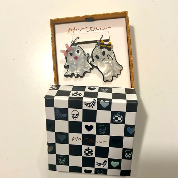 BETSEY JOHNSON PUNK N SPICE GHOST DROP EARRINGS BETSEY JOHNSON FALL 2022 NWT - Picture 1 of 6